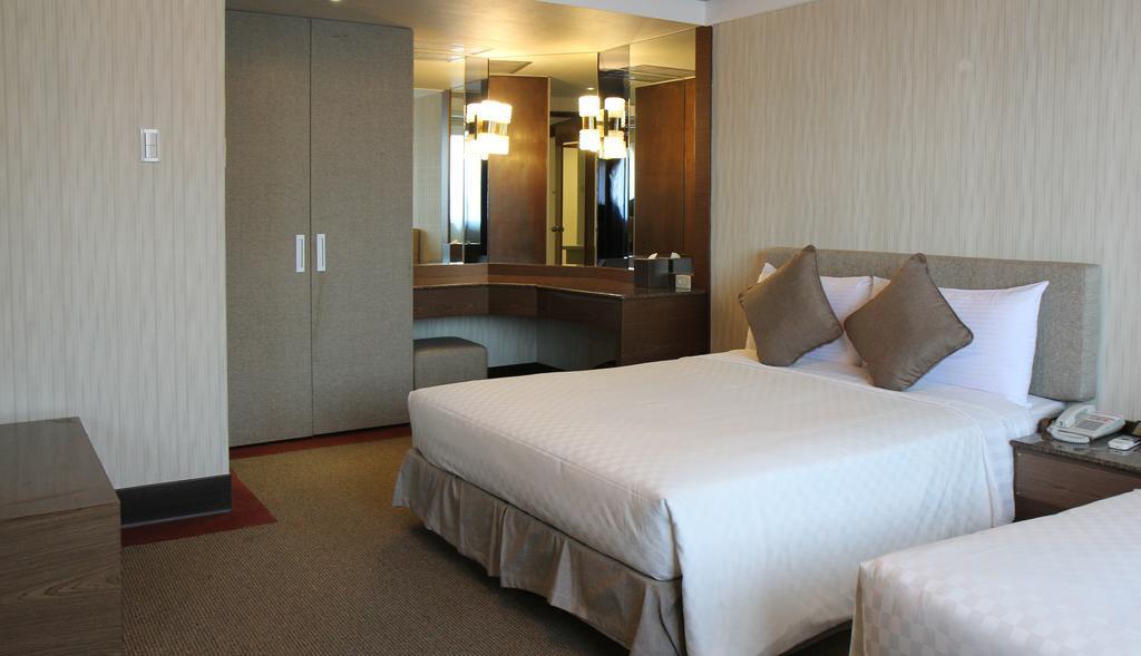 Pleasant Hotels International Таоюань Екстер'єр фото