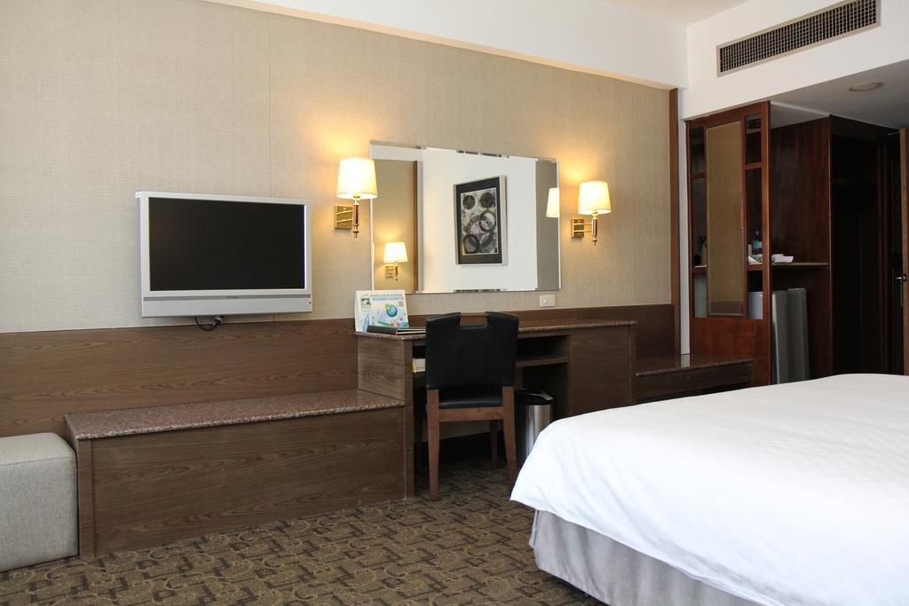 Pleasant Hotels International Таоюань Екстер'єр фото